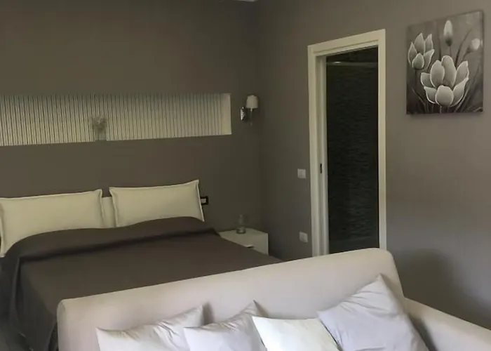 לינה וארוחת בוקר Maison De Luxe פומפיי