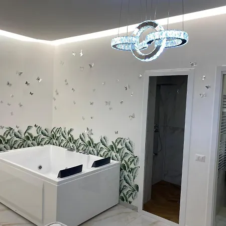 Bed & Breakfast Maison De Luxe 4*