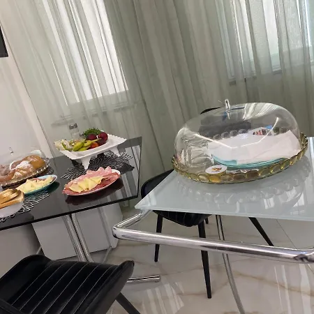 Maison De Luxe Bed & Breakfast 4*