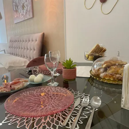 Maison De Luxe Bed & Breakfast 3*