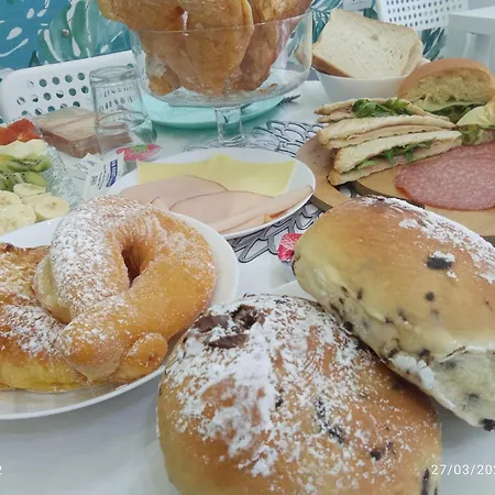 ベッド・アンド・ブレックファスト Maison De Luxe 3*