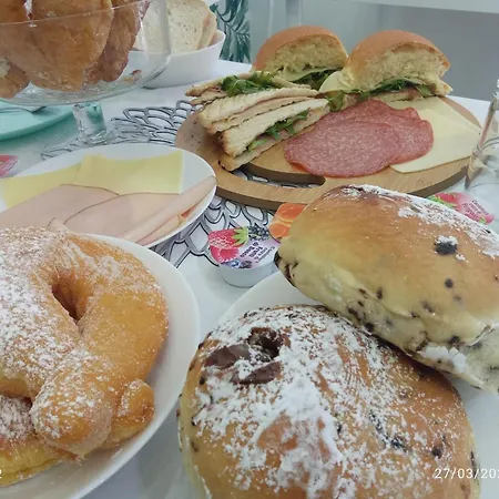 Bed & Breakfast Maison De Luxe 4*