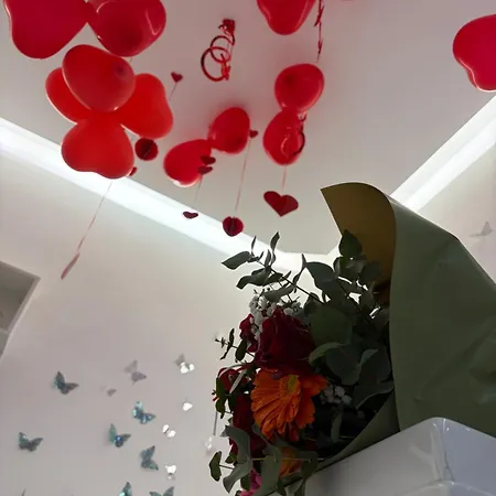 Maison De Luxe Bed & Breakfast 4*