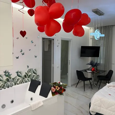 Bed & Breakfast Maison De Luxe 4*