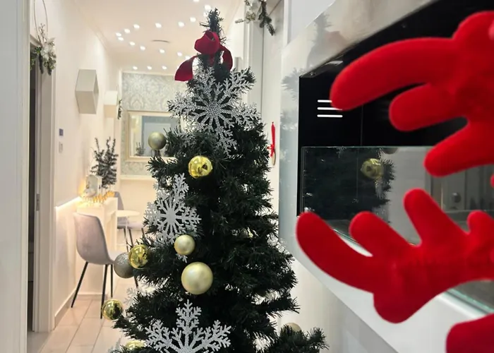 Maison De Luxe Bed & Breakfast 4*